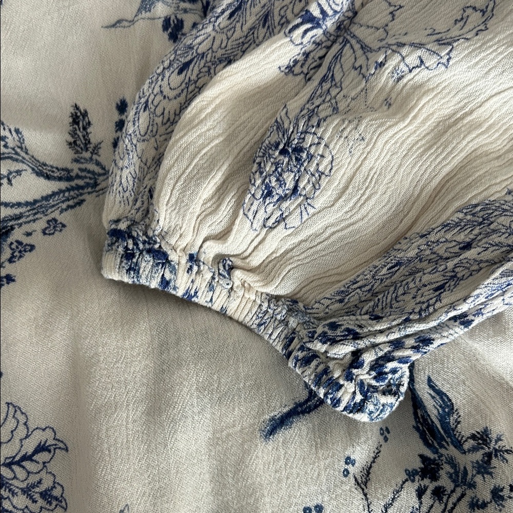 Free People Indigo and Cream Gauze Floral Top- Medium - Picture 4 of 6